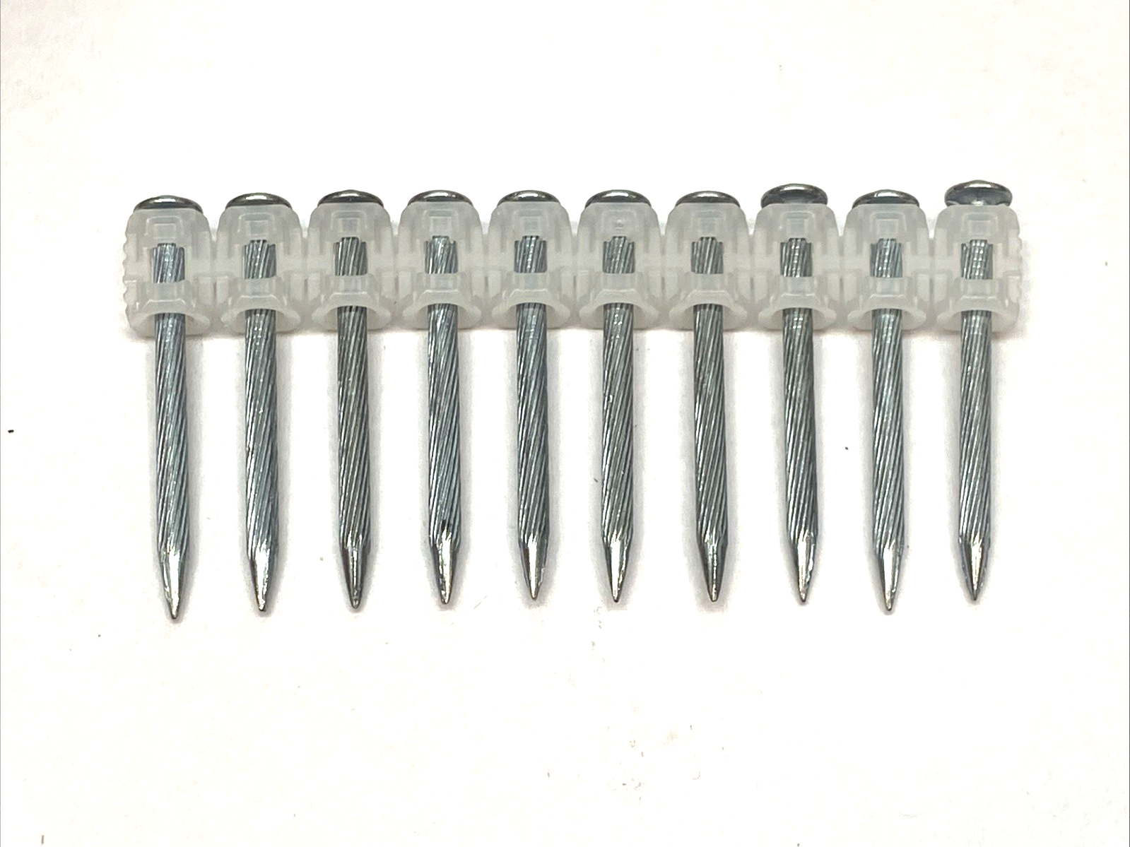 388597 | Hilti 750x X-GPN 37 MX Plywood Nails For GX120 Collated 1-1/2" BOX OF 750 - New – Open box - Maverick Industrial Sales