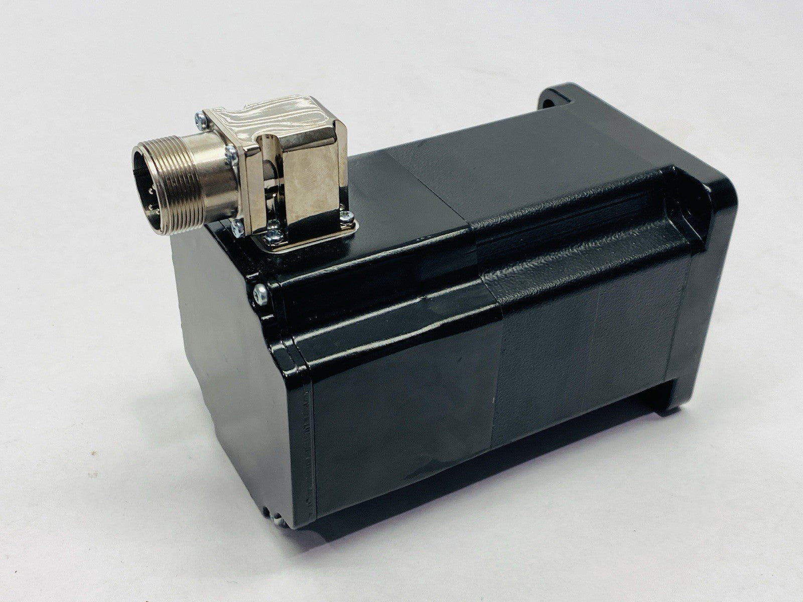 Schneider Electric BRS39AW360ACA 3-Phase Stepper Motor 1000RPM 4.52Nm 230VAC - Maverick Industrial Sales