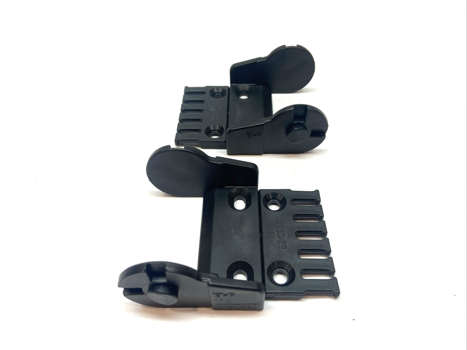 Igus 2050.2PZ E-Chain Mounting Bracket Female w/ 2050.BZ Tiewrap Plate LOT OF 2 - Maverick Industrial Sales