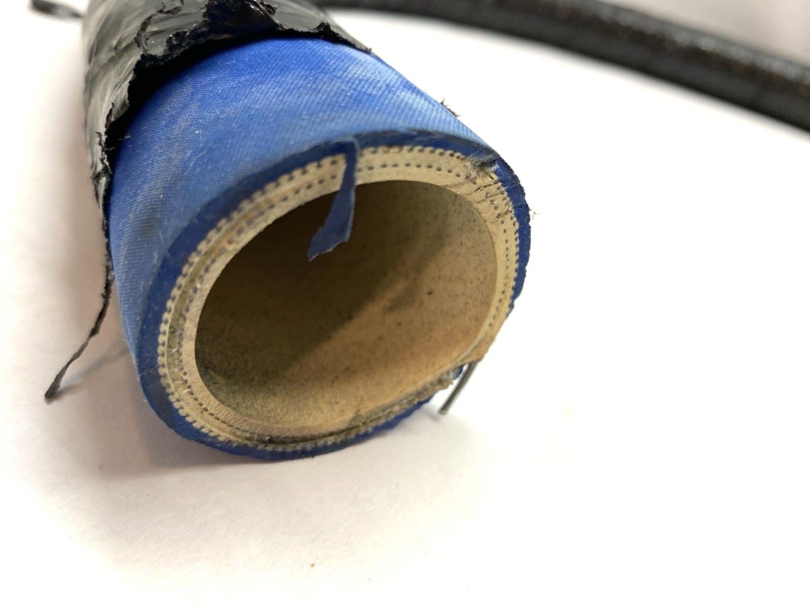 MilkMate 340324 40mm x 5,5/6 Bar BLUE Hose 195cm Length - New – Open box - Maverick Industrial Sales