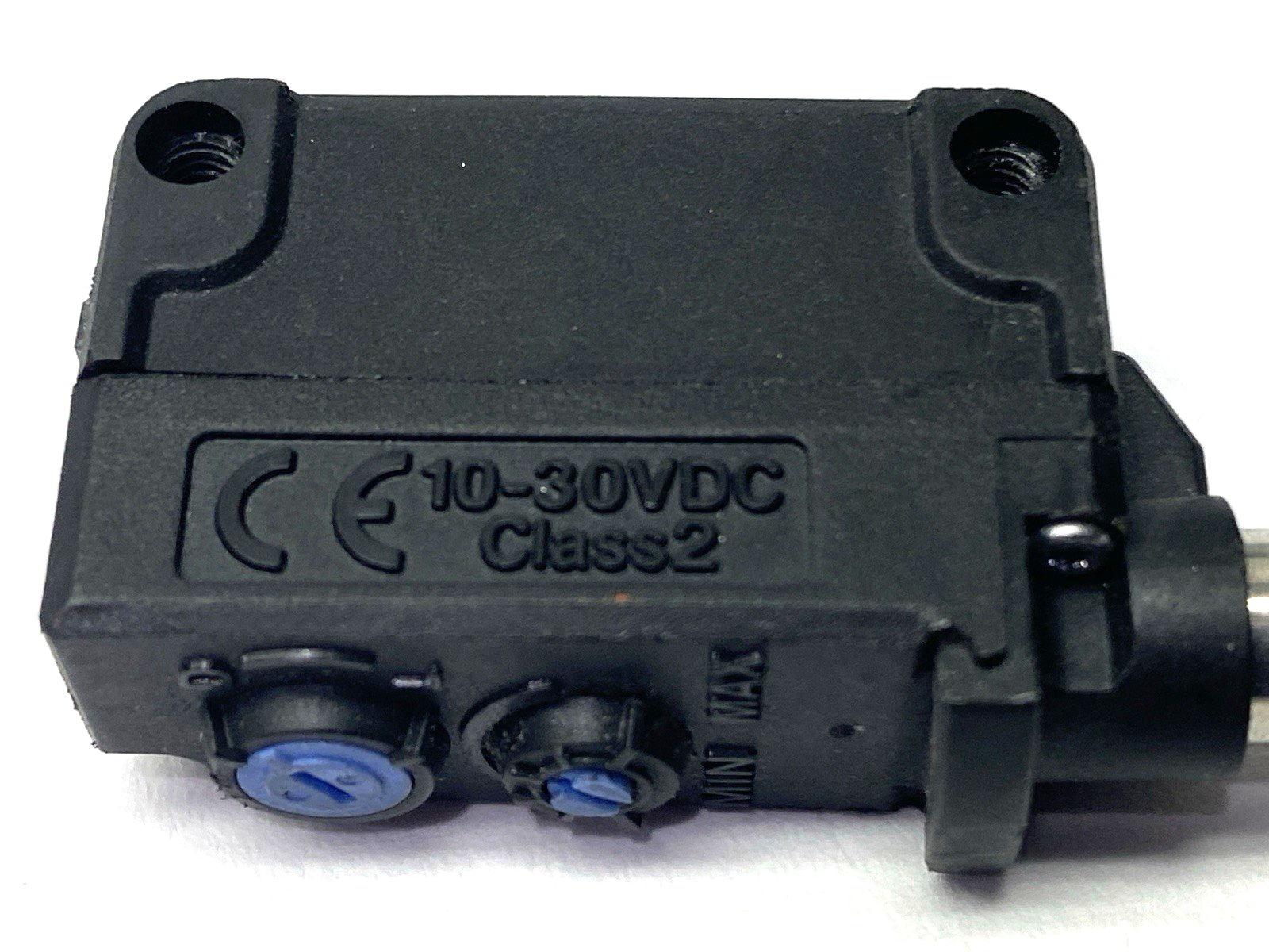 Keyence PZ-G61CP Square Retro-Reflective Photoelectric Sensor, M8, PNP, DAMAGED - Maverick Industrial Sales