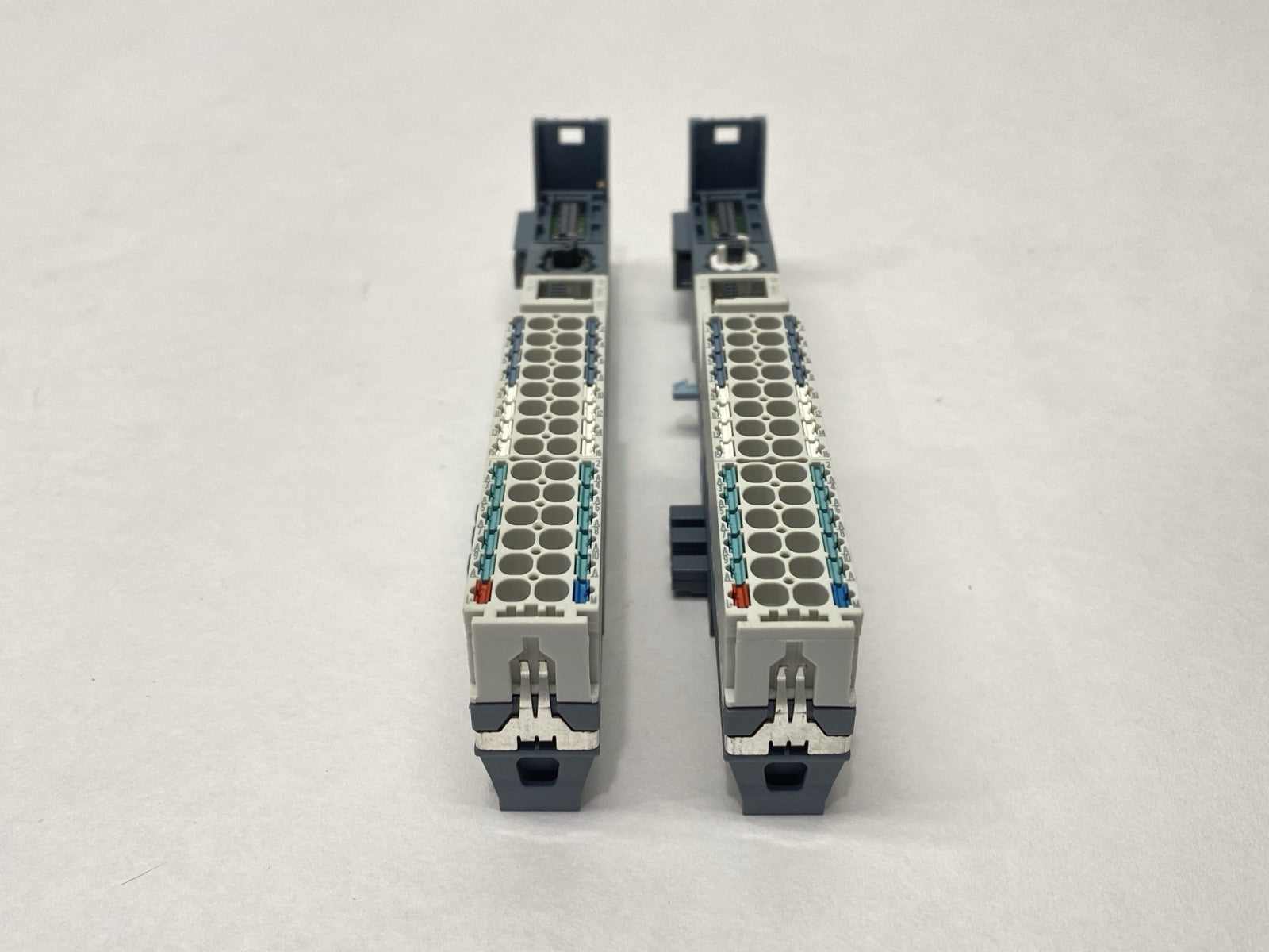 Siemens 6ES7193-6BP20-0DA0 SIMATIC ET 200SP Base Unit BU15-P16+A10+2D LOT OF 2 - Maverick Industrial Sales