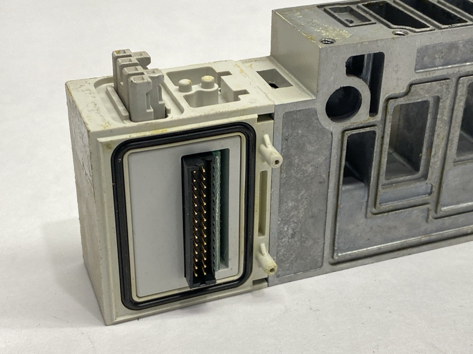 SMC VQ4000 Pneumatic Manifold Base Unit - Maverick Industrial Sales
