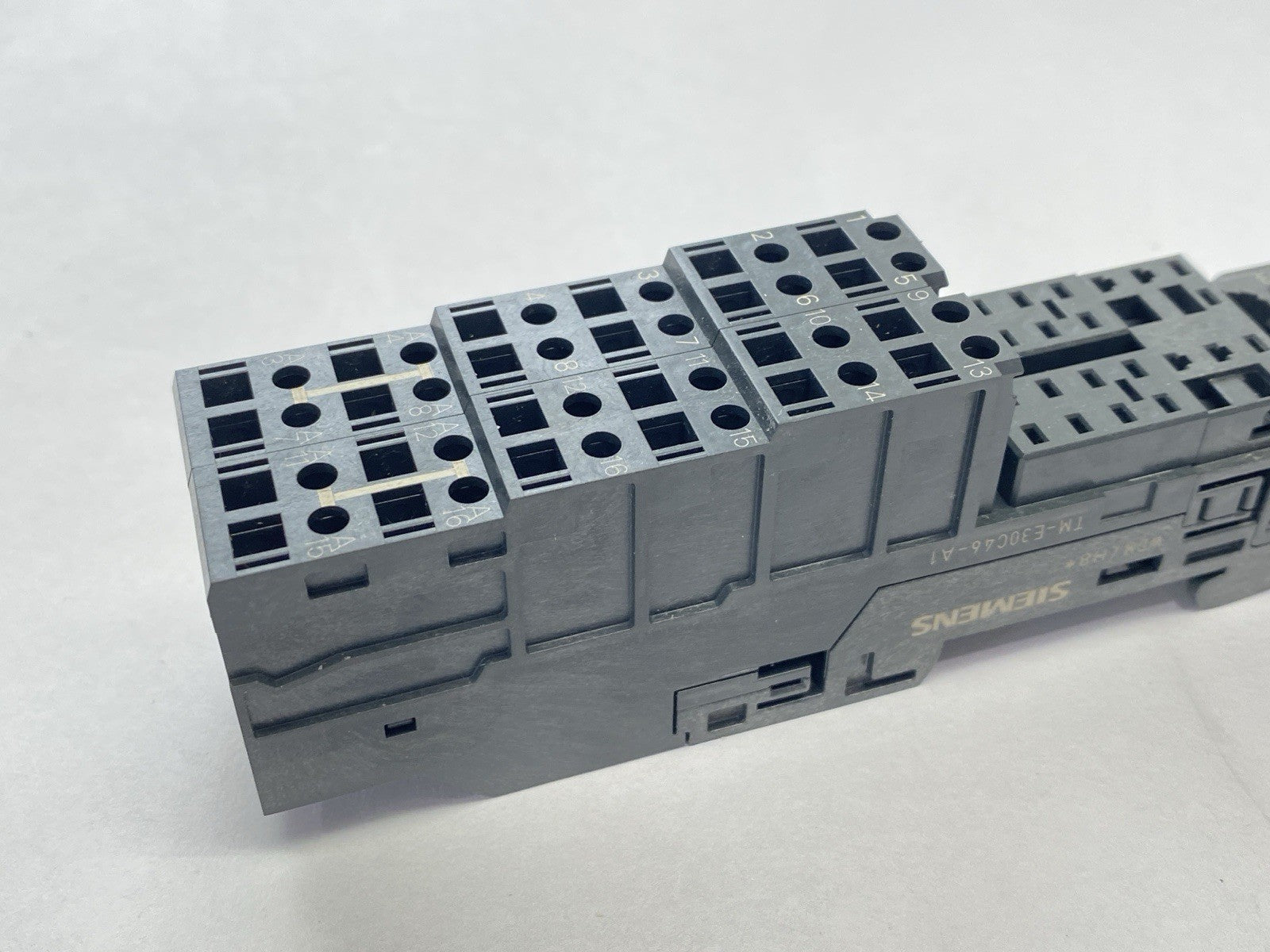 Siemens 6ES7193-4CF50-0AA0 SIMATIC DP ET 200S Terminal Module TM-E30C46-A1 - Maverick Industrial Sales