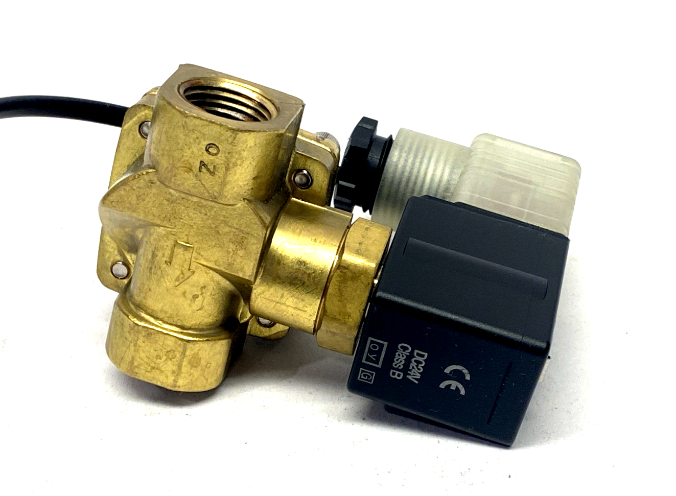VXD2140-04-5DZ1 | SMC 2-Way Media Valve 1/2" NPT 24VDC - Used - Maverick Industrial Sales