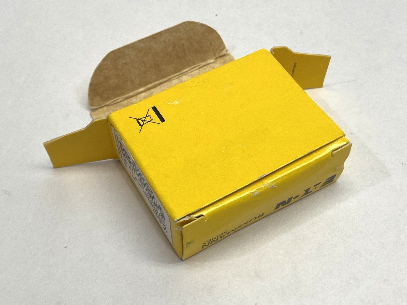 LP-CC-8 | Eaton Bussmann Time Delay Dual Element Fuse 600VAC 150VDC 8A BOX OF 6 - New – Open box - Maverick Industrial Sales