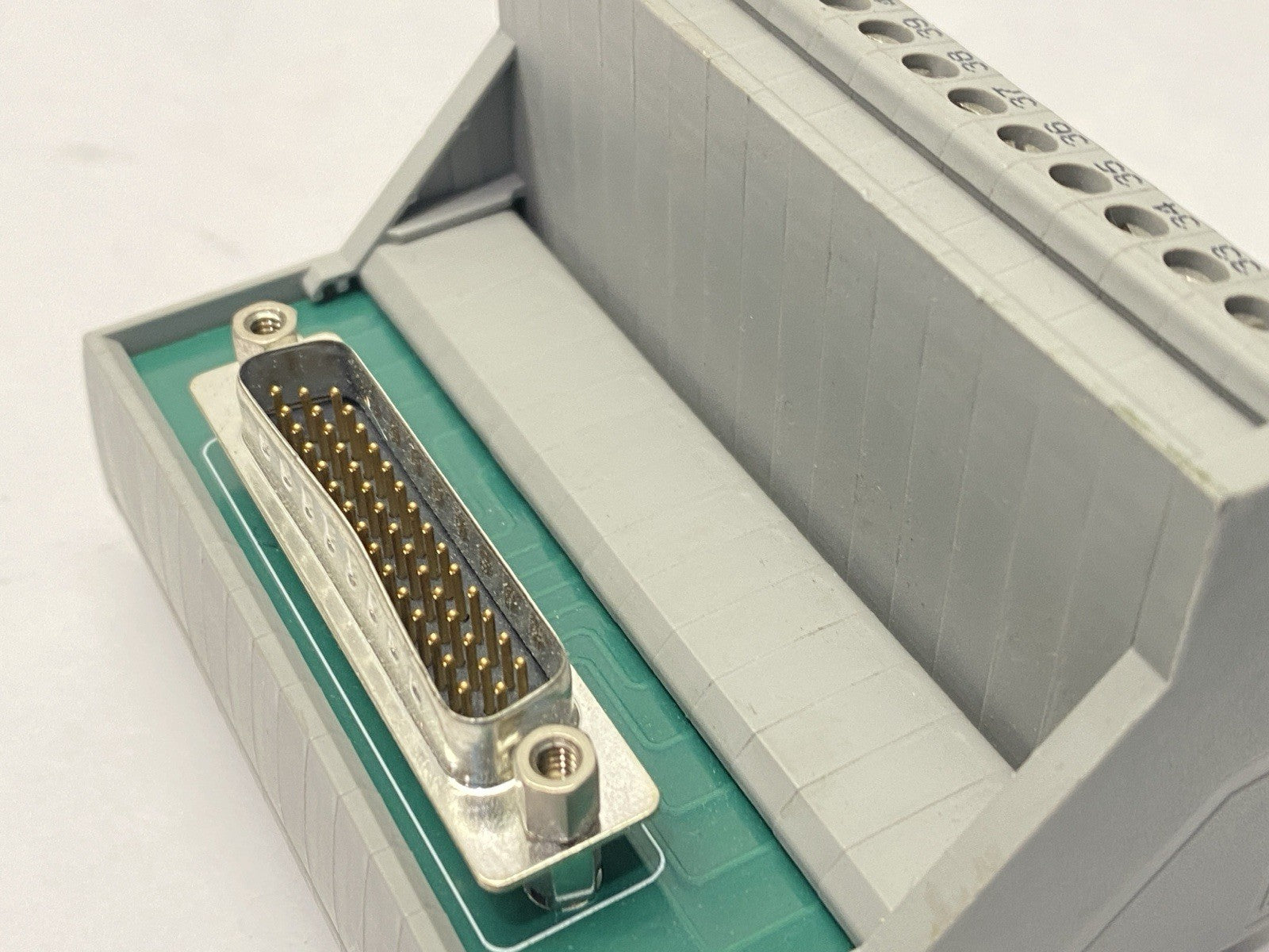 VIP-3/SC/HD44SUB/M | Phoenix Contact VARIOFACE Terminal Board Module 2322388 - Used - Maverick Industrial Sales