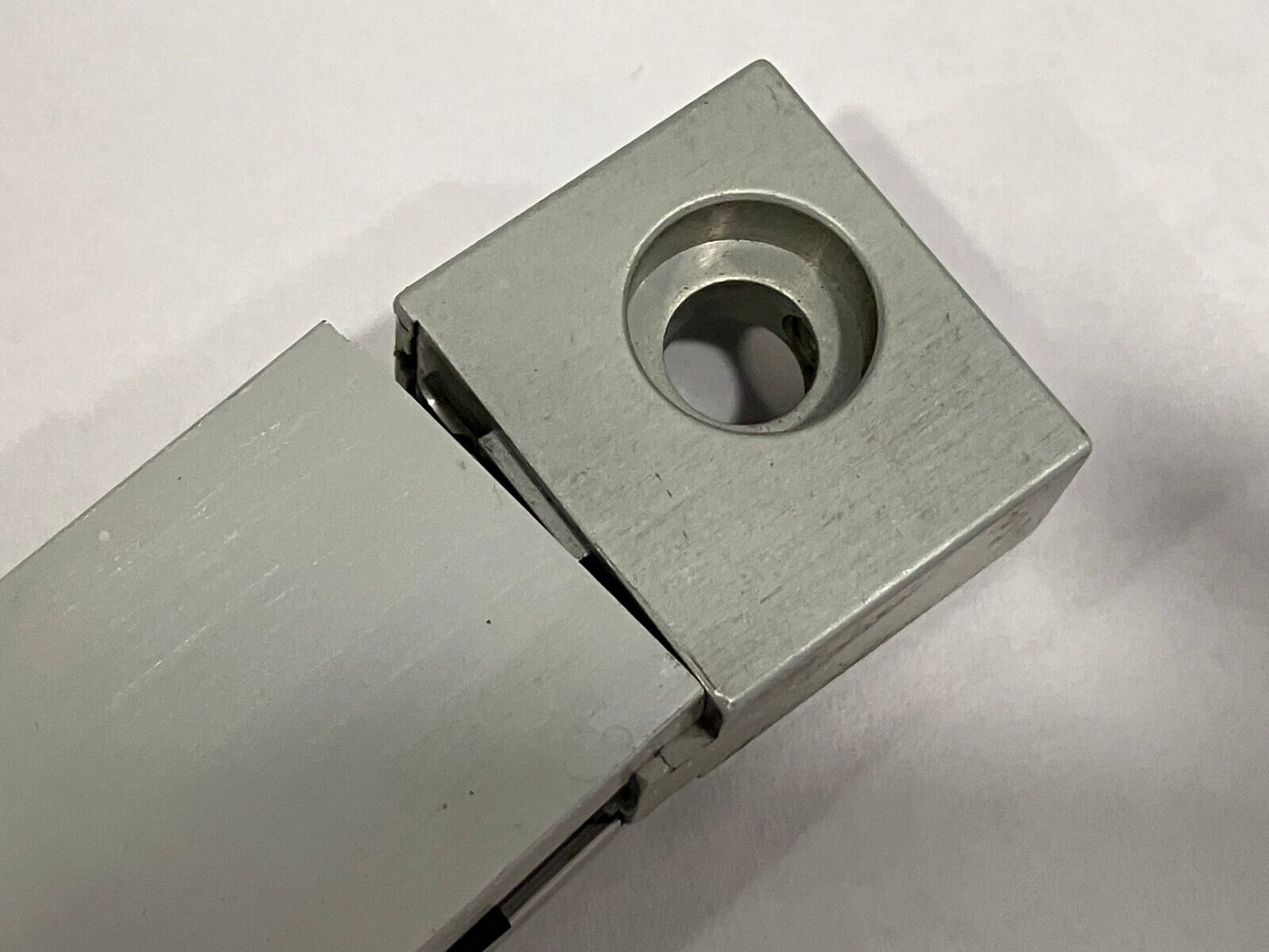 Heidenhain LS 486 Sealed Linear Encoder ML 1020 329990-28 NO READER HEAD - Maverick Industrial Sales