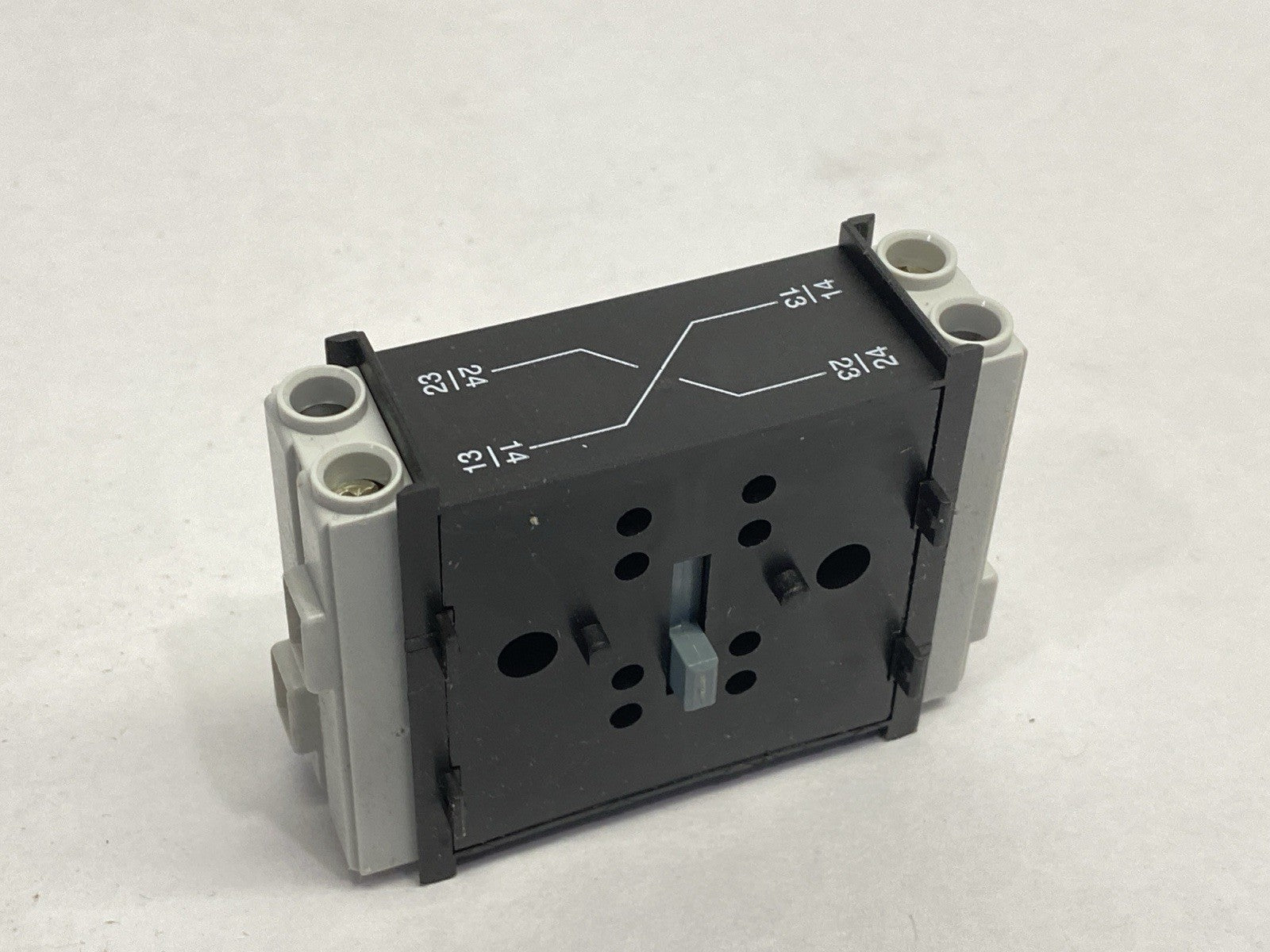 Telemecanique VZ20 Auxiliary Contact Block 1 NO + 1 NO - Maverick Industrial Sales