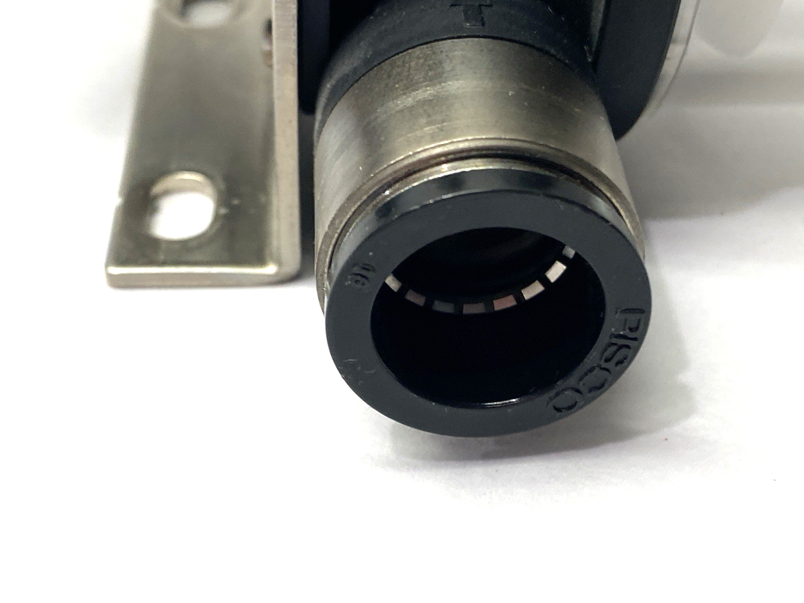 Pisco VFR20-16-16 Pneumatic Vacuum Filter - Maverick Industrial Sales