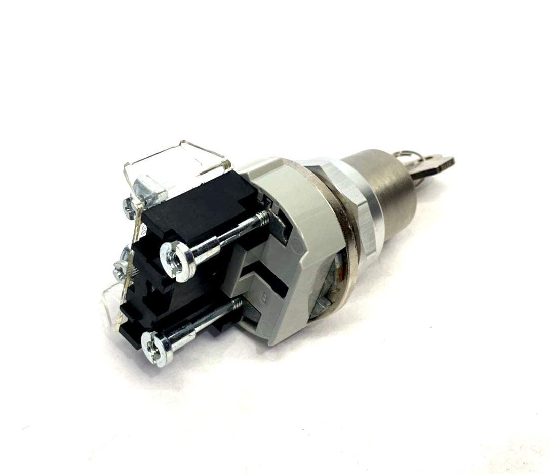 Allen Bradley 800T-H33A Ser. T 2-Pos. Cylinder Lock Selector Switch Type 4/13 - Maverick Industrial Sales