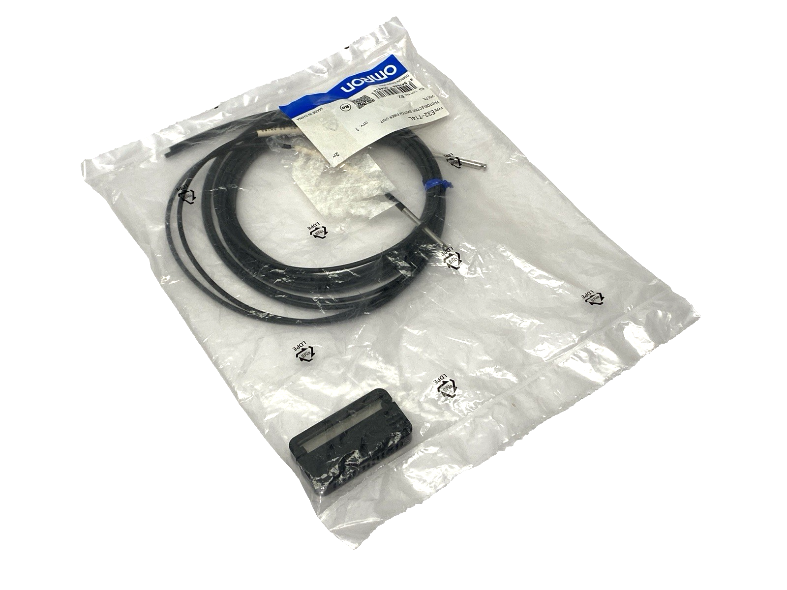 Omron E32-T14L Photoelectric Switch Fiber Unit 2m - Maverick Industrial Sales