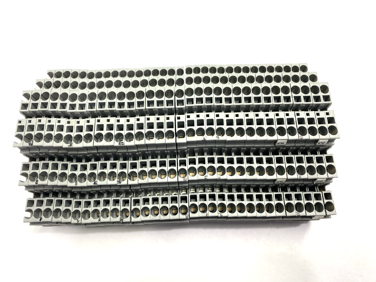 3036042 | Phoenix Contact ST 2,5-3L Multi-Level Terminal Block LOT OF 32 - Used - Maverick Industrial Sales
