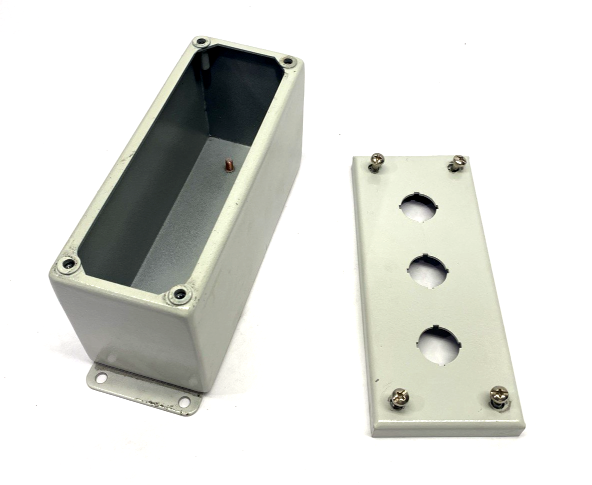 | Wiegmann PBGX3 22mm Pushbutton Enclosure, 3-Button, Steel, Painted Light Gray - Used - Maverick Industrial Sales
