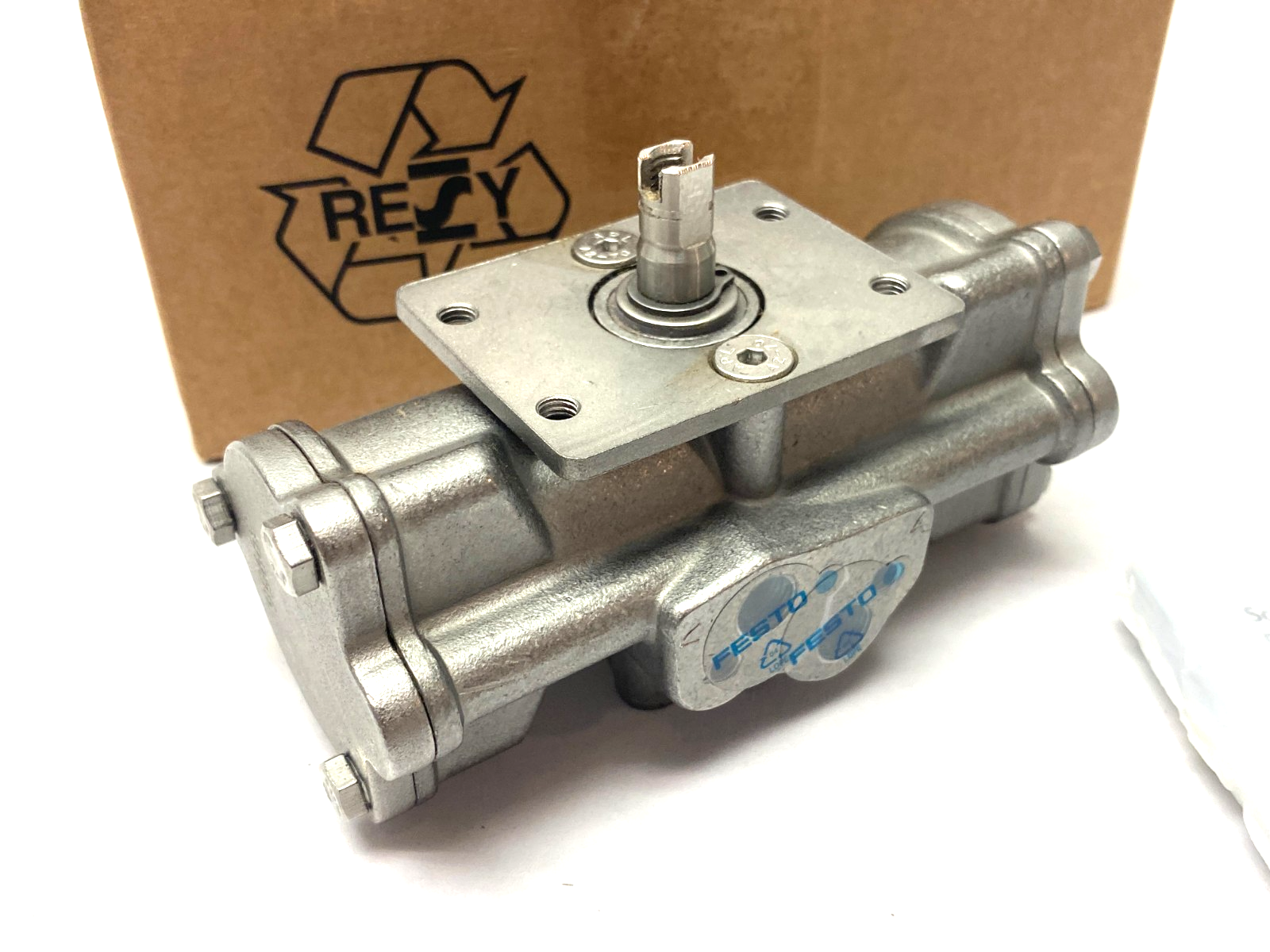 Festo DAPS-0015-090-R-F03-CR Quarter Turn Actuator 552869 - Maverick Industrial Sales
