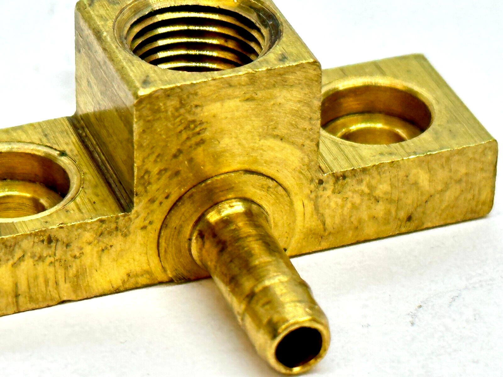 Johnson Controls F-700-80 Tee Fitting 1/4" Barb x 1/4" Barb x 1/8" NPT - Maverick Industrial Sales