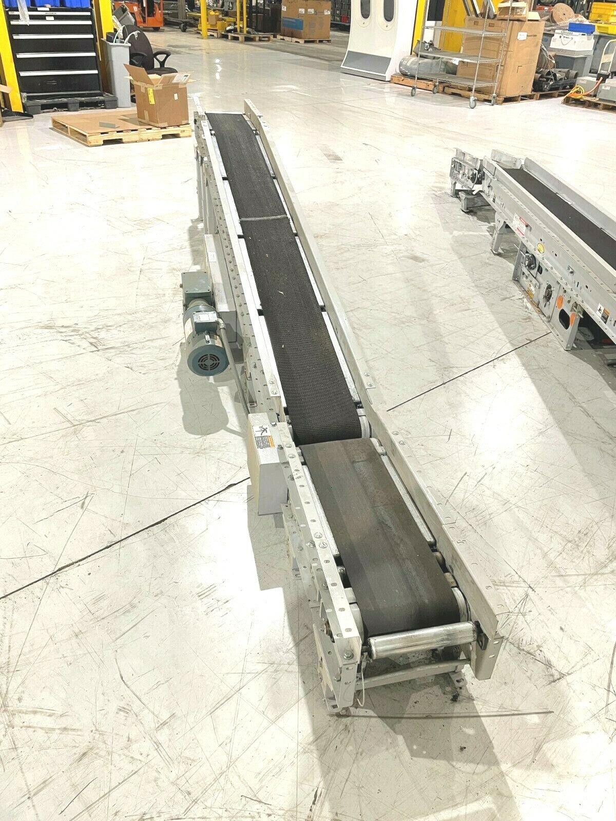 Hytrol Incline Belt Parcel Conveyor 162" Long, Adjustable Height, 10"W Belt - Maverick Industrial Sales