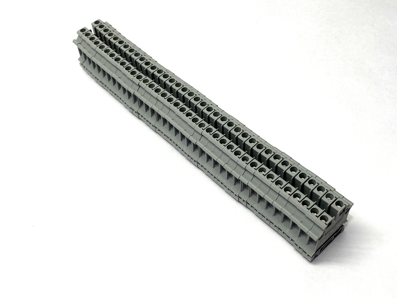 Phoenix Contact UK 6 N Terminal Block 3004524 LOT OF 37 - Maverick Industrial Sales