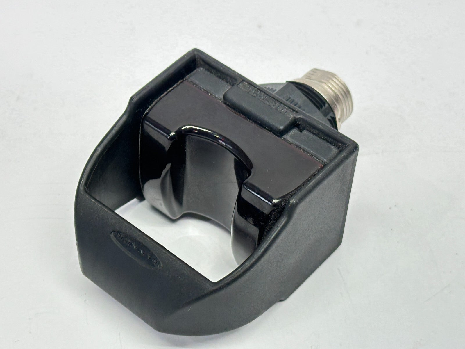 Banner OTBVN6LQD Momentary Action Touch Button 10-30VDC 35057 - Maverick Industrial Sales