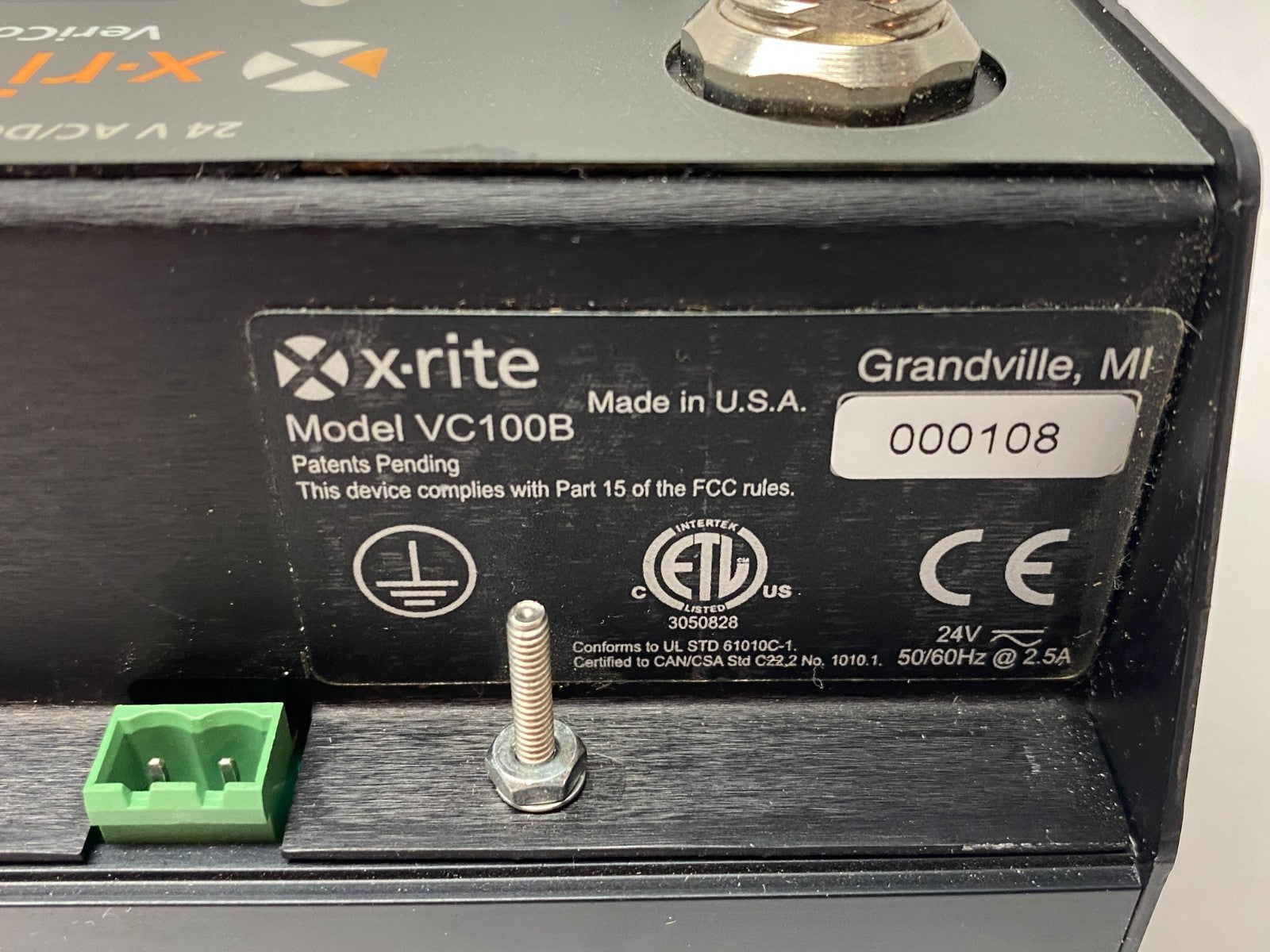 VC100B | X-Rite VeriColor Programmable Hub Unit, 2-Digit Digital Display - Used - Maverick Industrial Sales