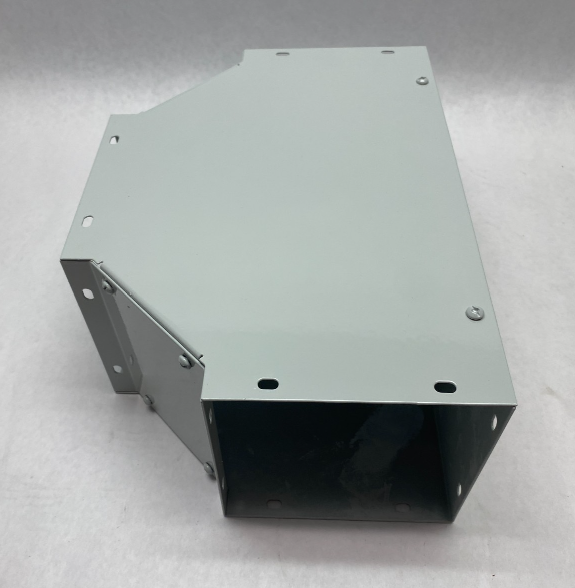 F66T | Hoffman nVent Sweep Tee Wireway Fitting 6" x 6" PAINTED WHITE - New – Open box - Maverick Industrial Sales