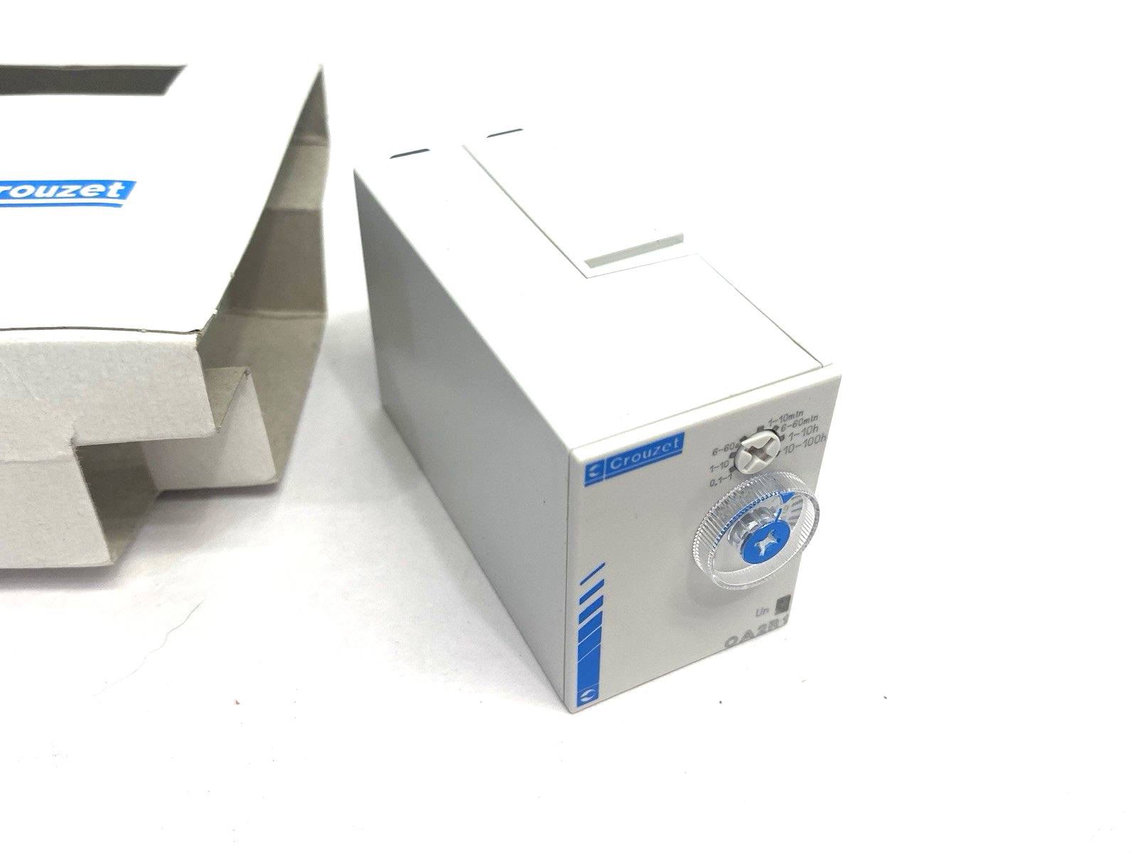 88867215 | Crouzet OA2R1 Chronos 2 Multi/Mono Function Timer 7-Ranges 8A 8-Pin - New – Open box - Maverick Industrial Sales