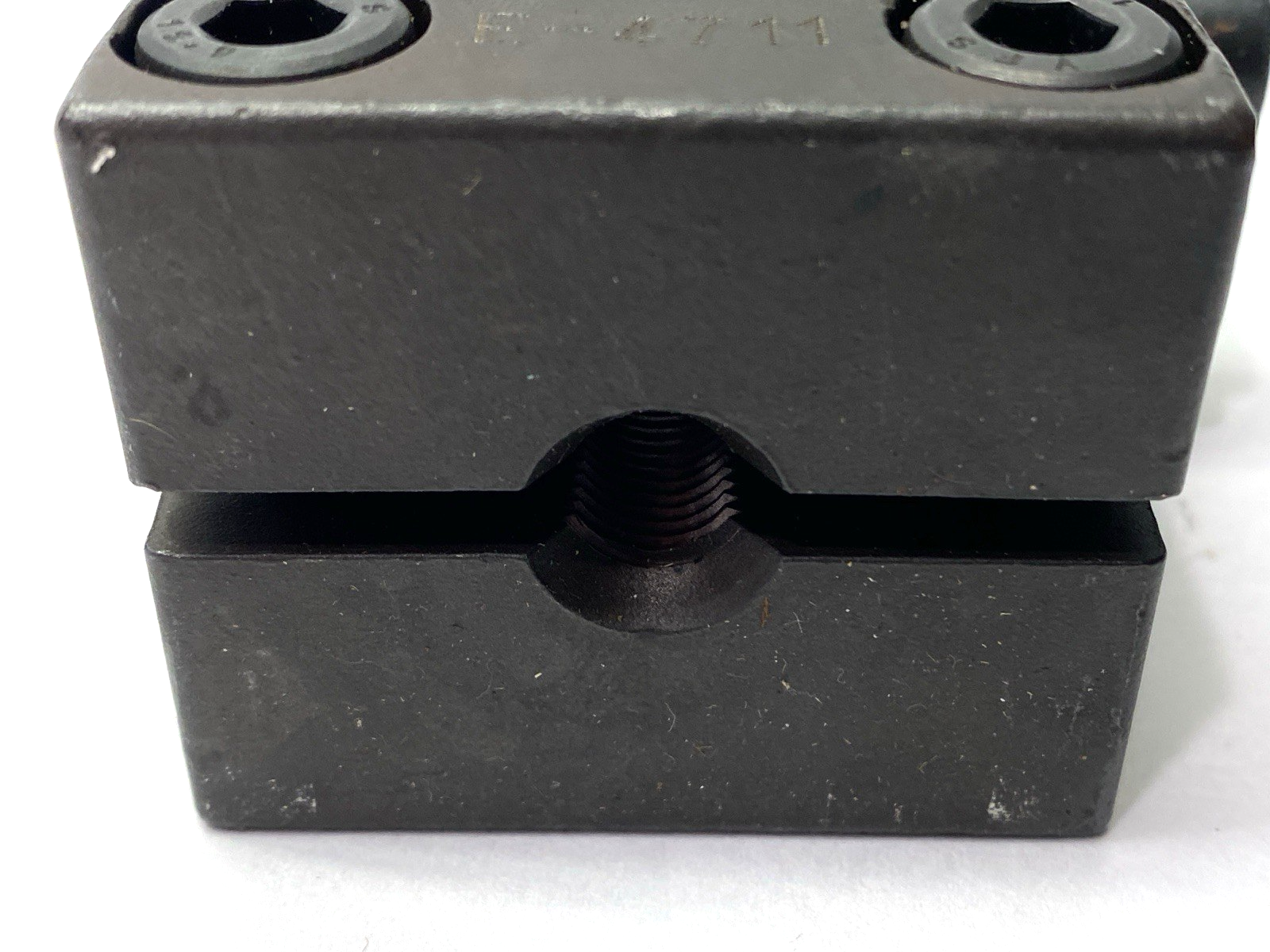E-4711 | E&E Cylinder Clevis 80mm Height 51mm Length 45mm Width M10 Main Thread - Used - Maverick Industrial Sales