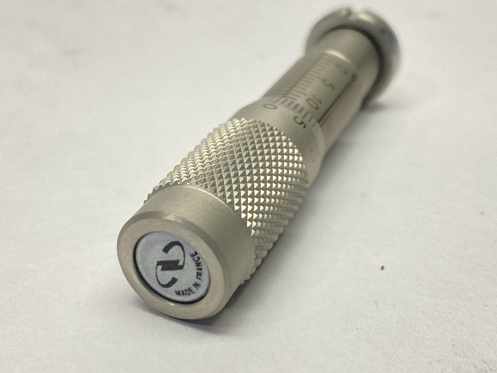 SM-13 | MKS Newport Vernier Micrometer 13mm Travel 9lb Load Capacity 50.8 TPI - New – Open box - Maverick Industrial Sales