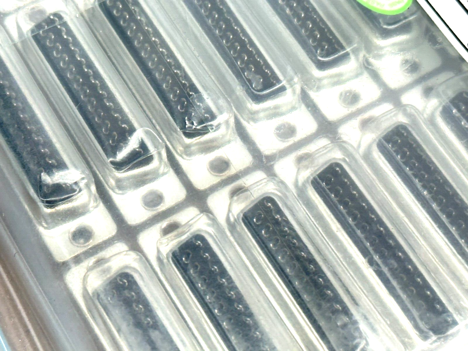 Amphenol G17S2500110EU D-Sub Standard Connectors 25P Fixed Precision TRAY OF 50 - Maverick Industrial Sales