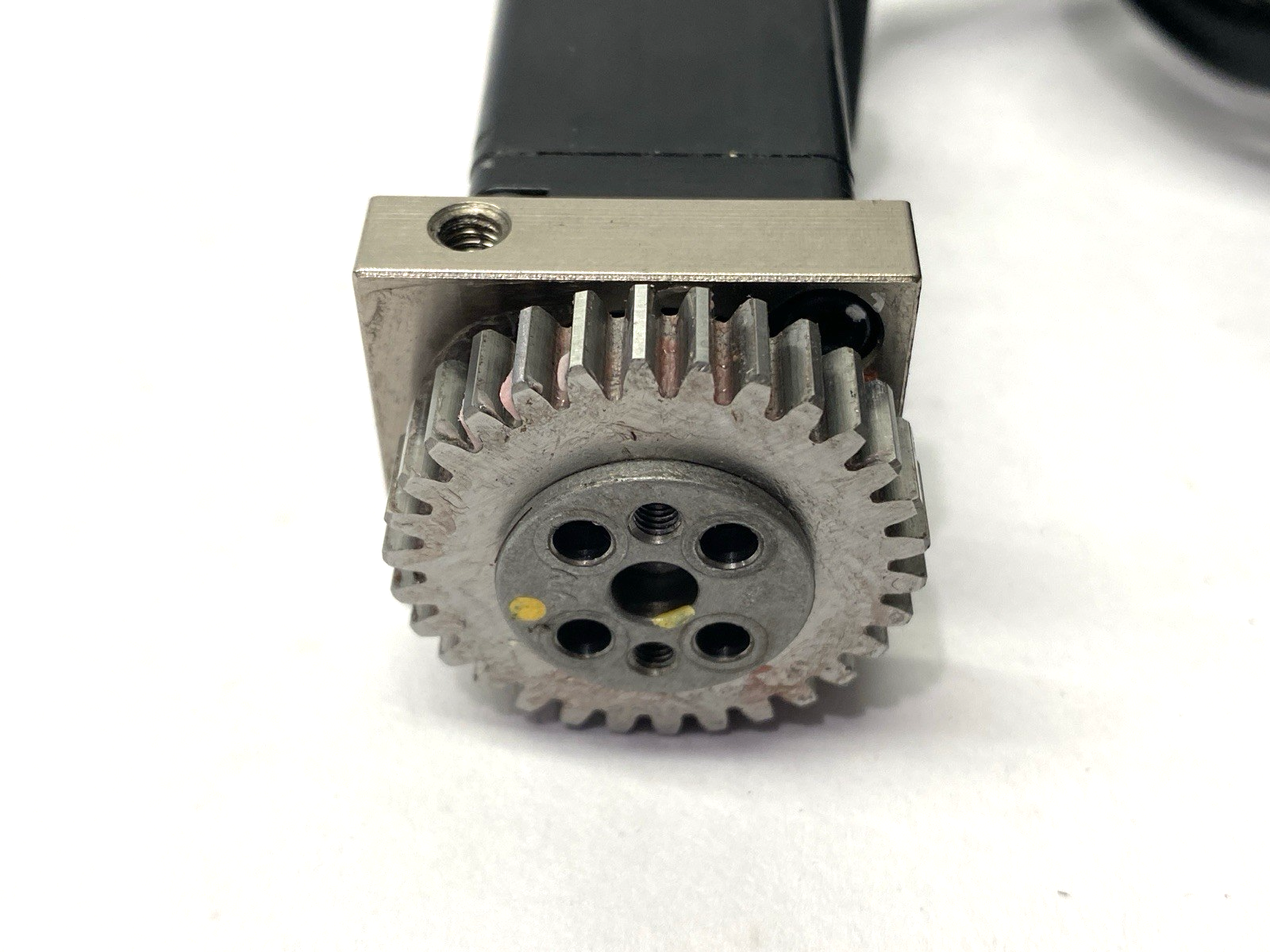 Yaskawa SGMMJ-A3E2A-FJ22 Servo Motor 48V 30W - Used - Maverick Industrial Sales