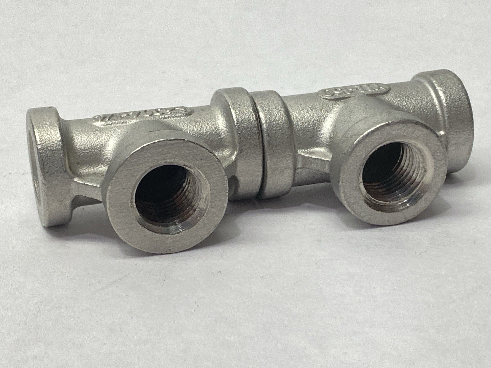 304-1/4" NPT Tee Fitting 1/4" NPT SS LOT OF 2 - Maverick Industrial Sales
