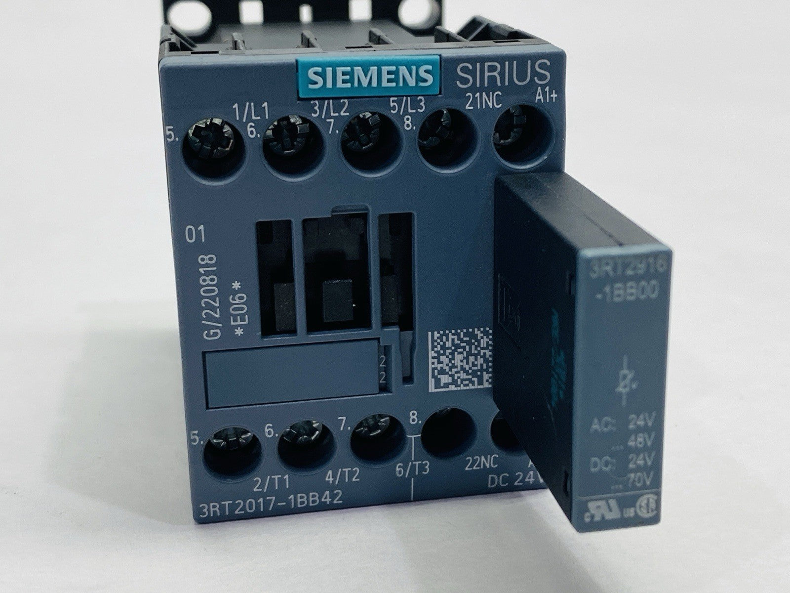Siemens 3RT2017-1BB42 Power Contactor 3-Pole 12A 400V 24VDC w/ 3RT2916-1BB00 - Maverick Industrial Sales