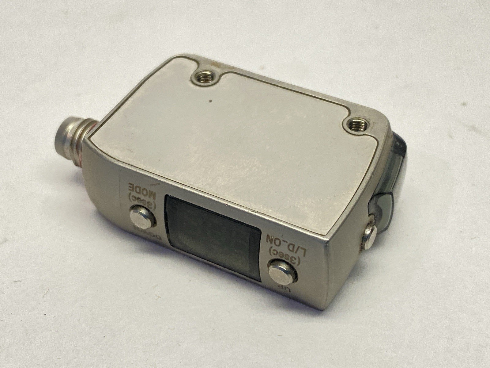Keyence LR-ZB250C3P Self-Contained CMOS Distance Based Laser Sensor 3-Pin 250mm - Maverick Industrial Sales