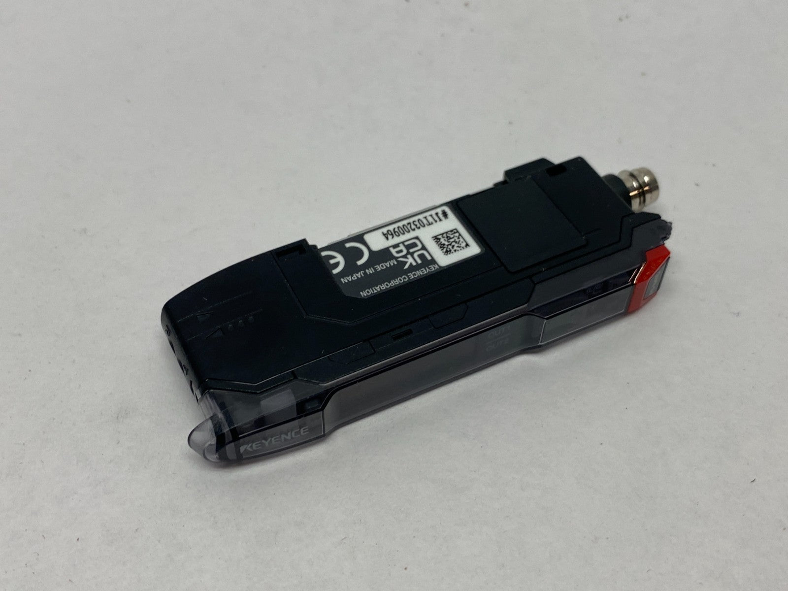 Keyence FS-N41C Fiber Optic Sensor Main Unit M8 4-Pin Connector Type - Maverick Industrial Sales