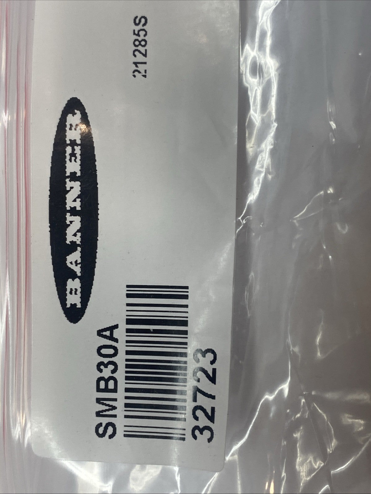 SMB30A | Banner Stainless Right-Angle Bracket For 30mm QS30/SM30 Sensors - New – Open box - Maverick Industrial Sales