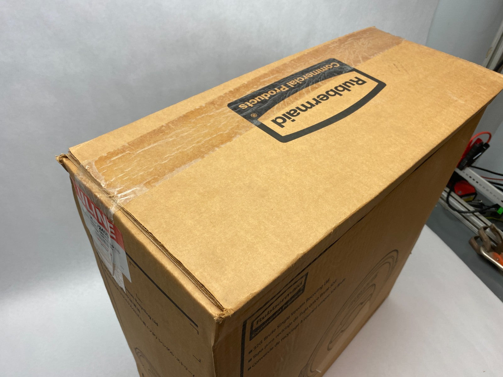 H-7240G | Uline 32gal Brute Recycling Lids Green BOX OF 6 - New - Maverick Industrial Sales