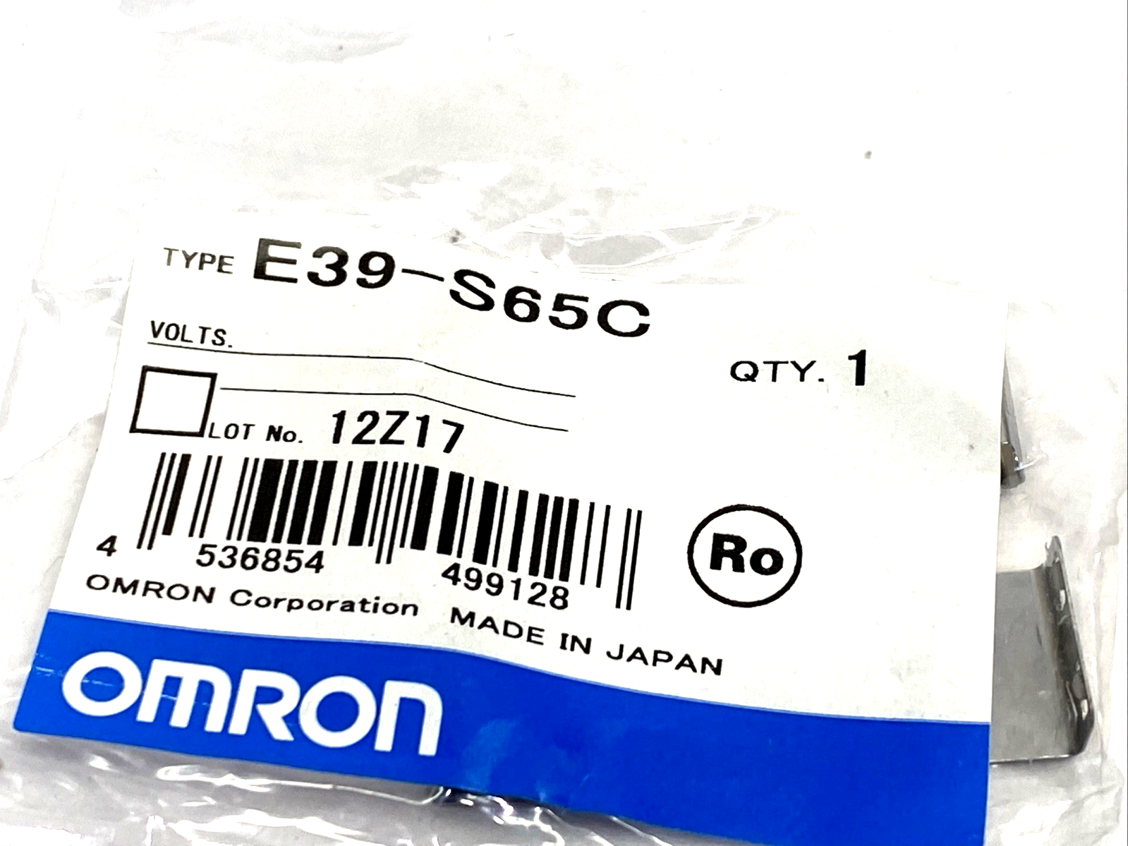 Omron E39-S65C Transmission Slit For Photoelectric Sensor 2mm Hole 2-PK LOT OF 2 - Maverick Industrial Sales