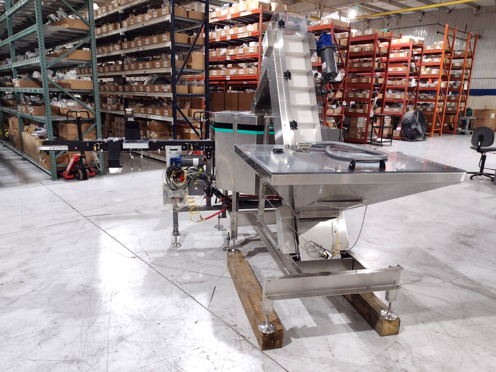 VBCLP-6, VEP-08 | Shibuya Hoppmann VBCLP-6 Centrifugal Vial Feed System, VEP-08 Pre-Feed Elevator - Used - Maverick Industrial Sales