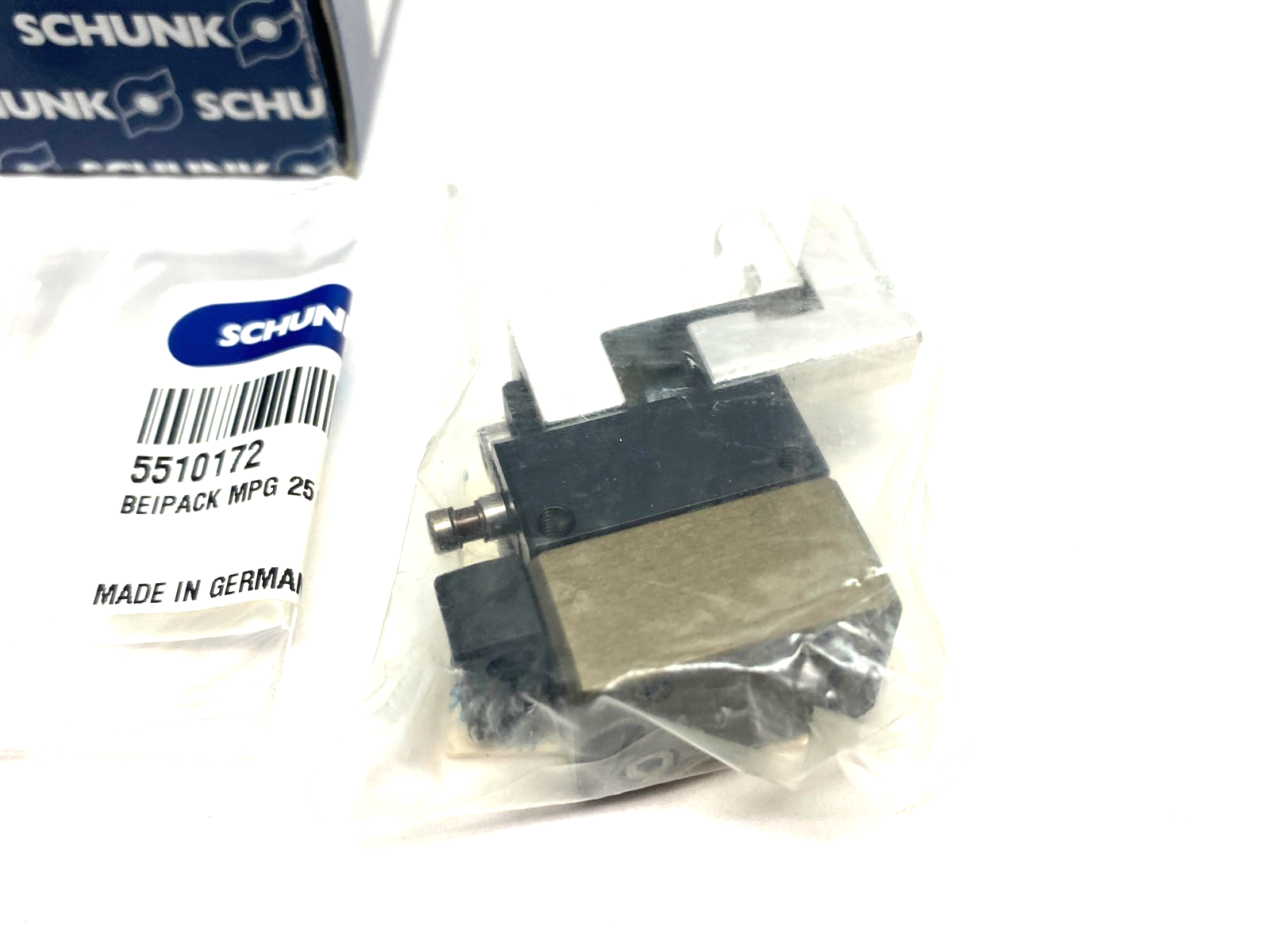 0340010 | Schunk 2-Finger Parallel for Small Components MGP 25, 3mm Stroke per Jaw - New – Open Box - Maverick Industrial Sales