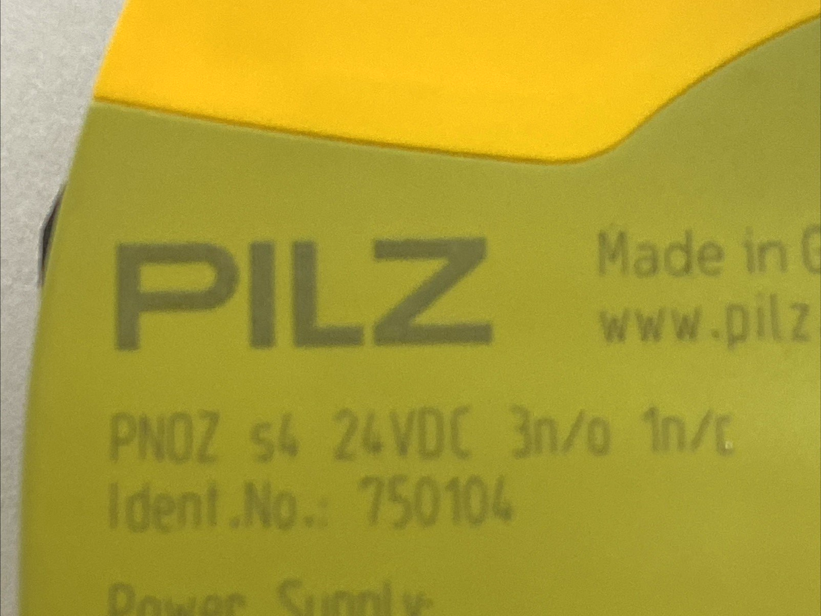 Pilz PNOZ s4 24VDC 3n/o 1n/c Standalone Sigma Safety Relay 750104 - Maverick Industrial Sales