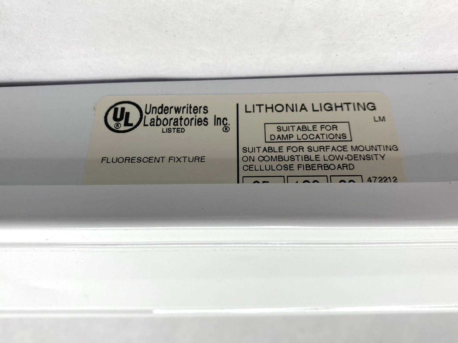 S115-120-LPF | Lithonia Lighting Standard Strip Lamp 18" Magnetic Ballast 15W 120V - New – Open box - Maverick Industrial Sales