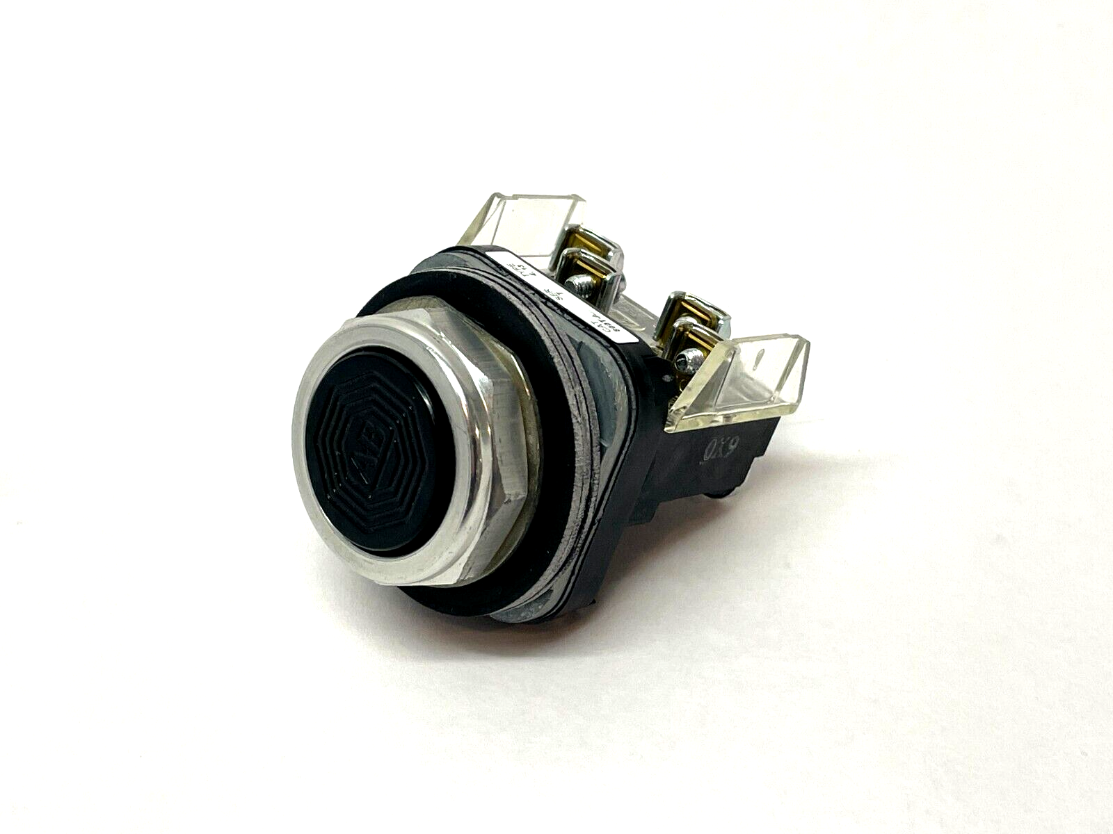 Allen Bradley 800T-A2 Ser. T Flush Pushbutton Switch - Maverick Industrial Sales