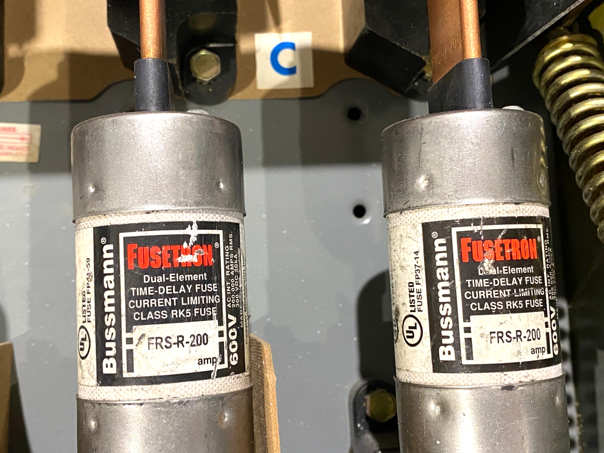 PQ3620G | Square D Fusible Bus Plug-In Unit, I-Line, 3-Pole, 3-Fuse, 600VAC, 200A - Used - Maverick Industrial Sales