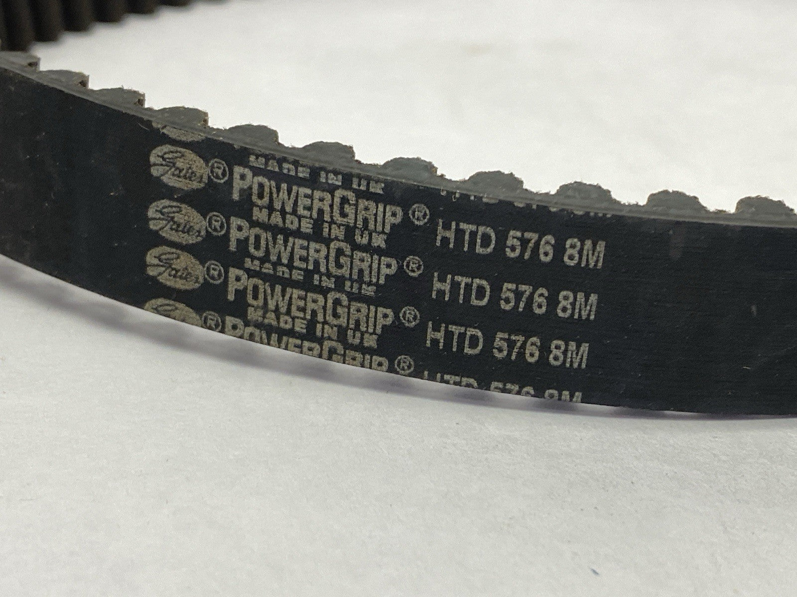 Gates HTD 576-8M-20 PowerGrip Timing Belt 576mm Pitch 20mm Wide 72 Teeth QTY 2 - New – Open box - Maverick Industrial Sales