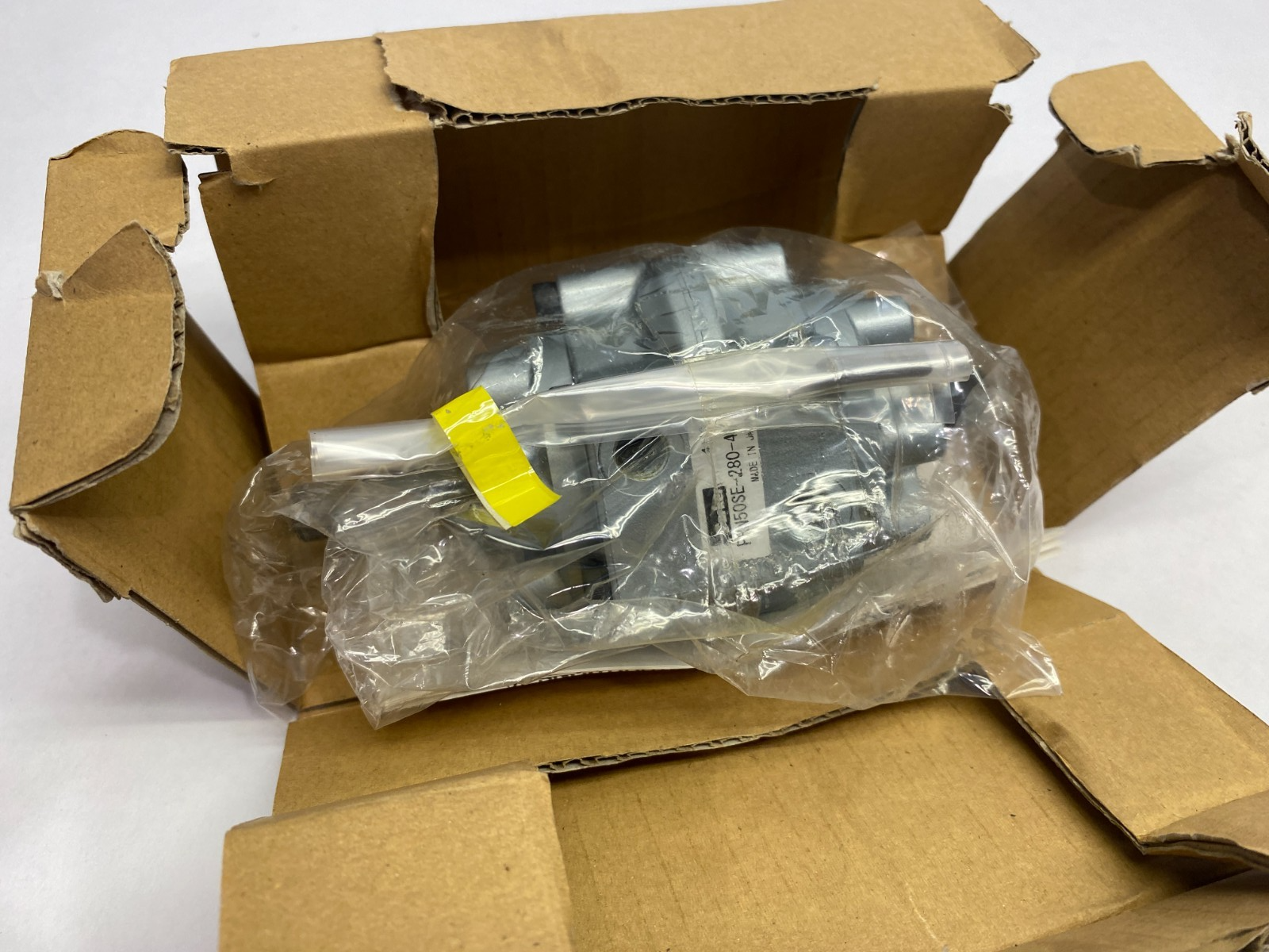 Parker PRN50SE-280-40 Compact Vane-Type Pneumatic Rotary Actuator - Maverick Industrial Sales