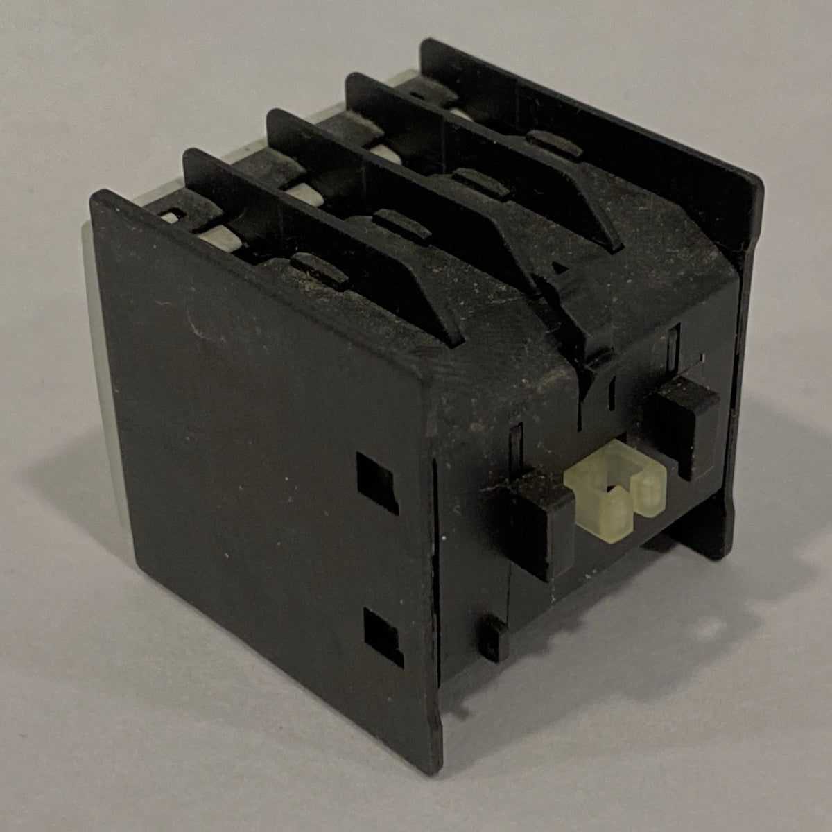 3RH1911-1FA31 | Siemens Auxiliary Contact Block - Used - Maverick Industrial Sales