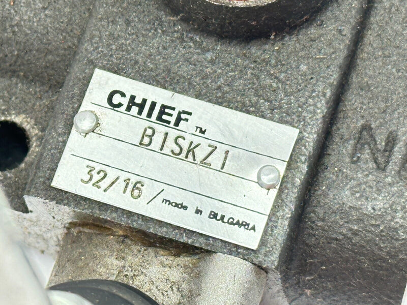 Chief B1SKZ1 Manual Directional Control Valve 32/16 - Maverick Industrial Sales