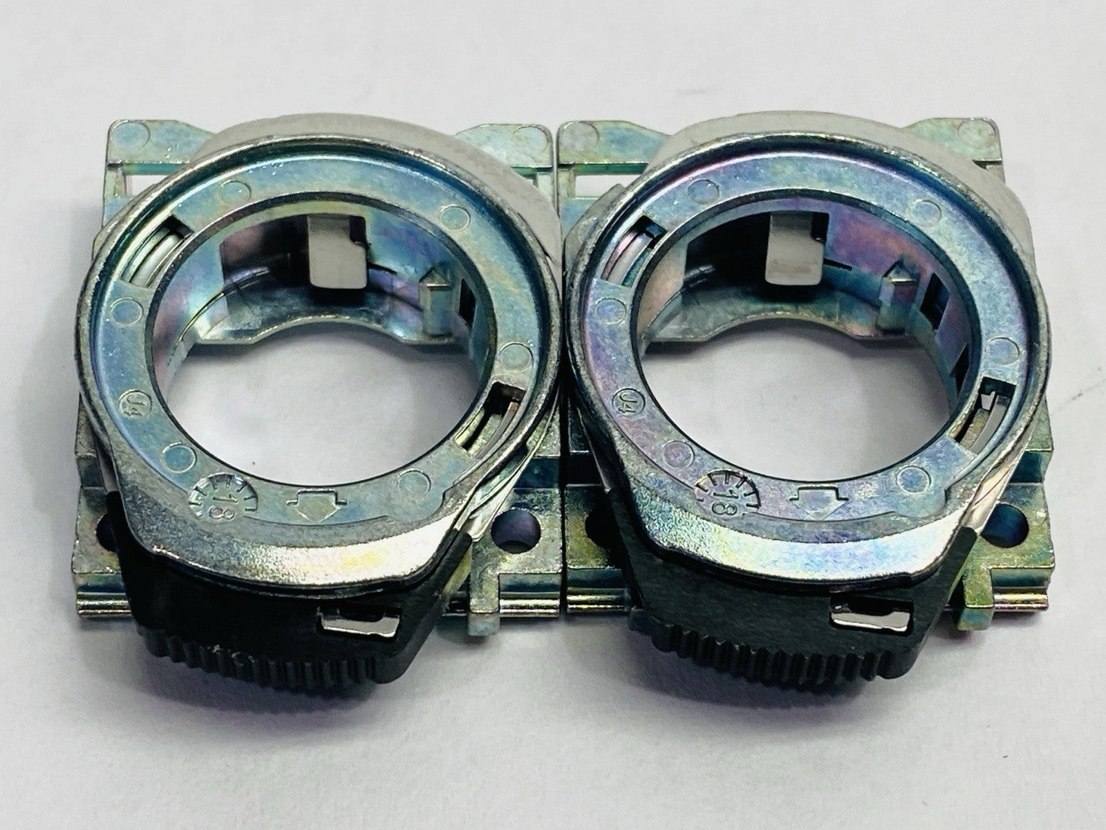 Allen Bradley 800F-ALM Ser A Pushbutton Metal Mounting Latch LOT OF 2 - Maverick Industrial Sales