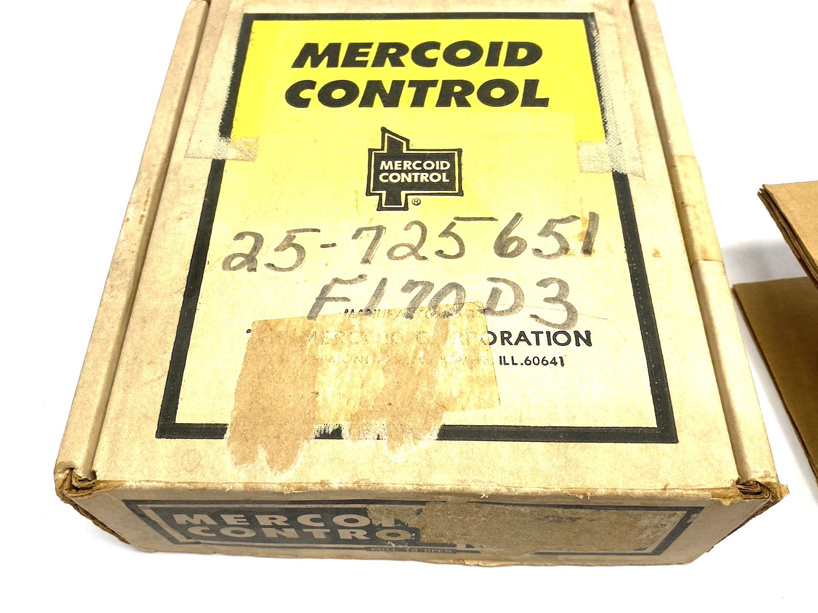 Dwyer Omega, Mercoid Controls DA-31-127-3A Pressure Switch, Adjustable Diff. - Maverick Industrial Sales
