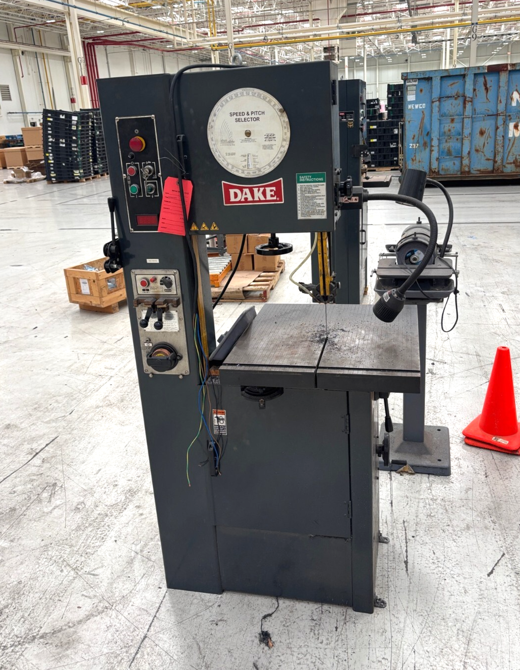 DAKE V-16 Vertical Bandsaw, 230V, 1.5 KW Motor - Maverick Industrial Sales